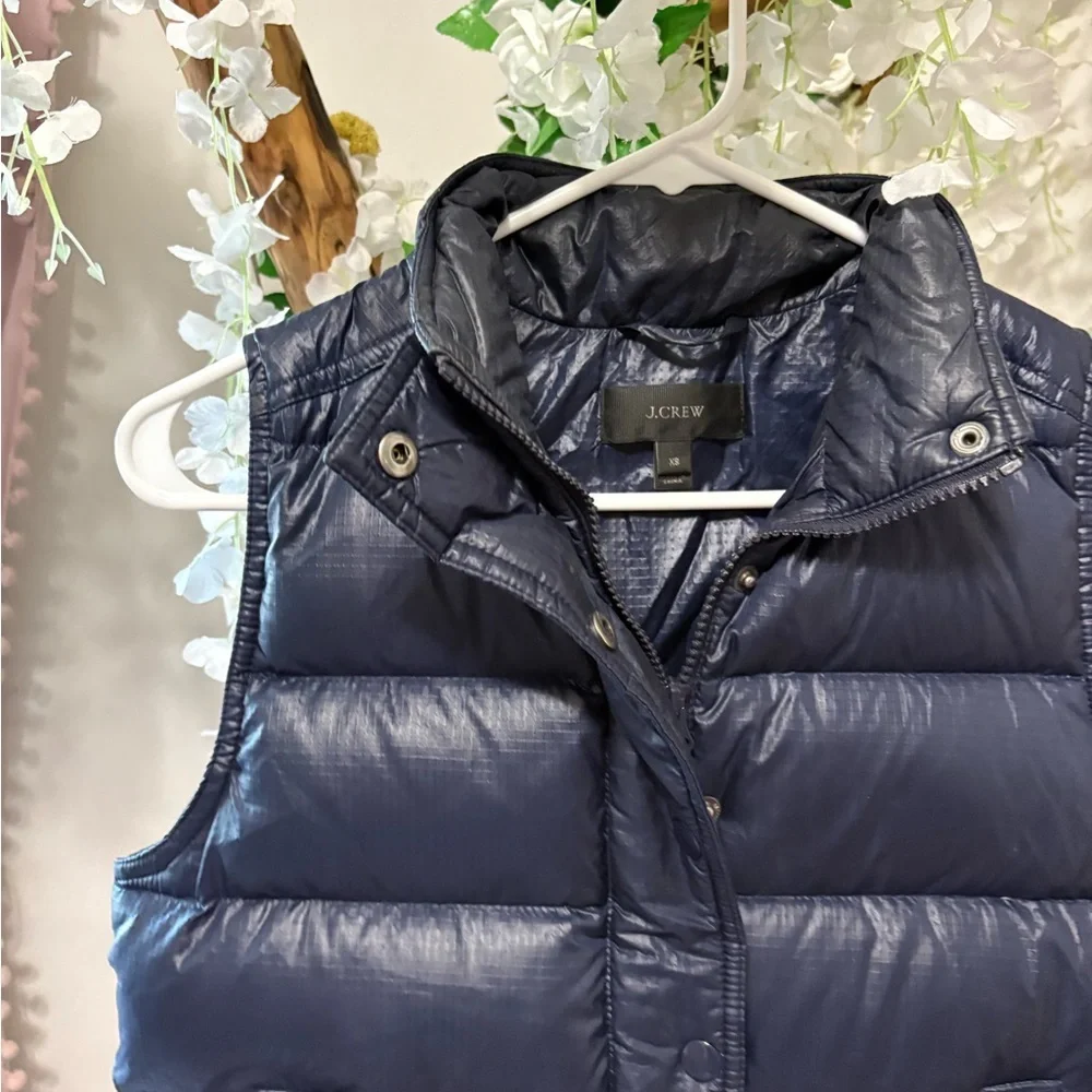 J. Crew Navy Puffer Vest 💙